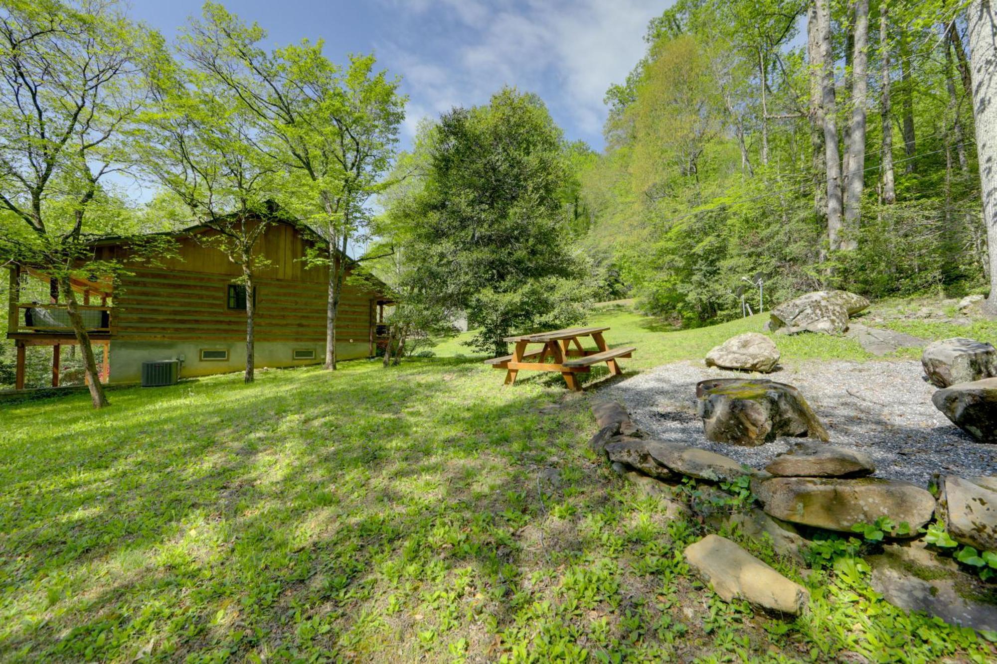North Carolina Cabin - Hot Tub, Near Coopers Creek บรายซันซิตี ภายนอก รูปภาพ